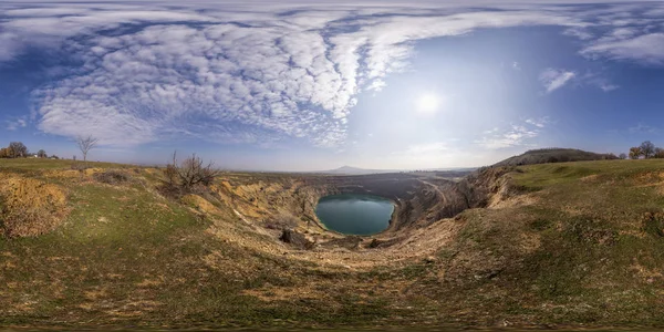 Panorama esférico de un cráter minero en la corteza terrestre — Foto de Stock