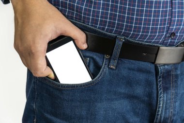 Cep telefonunda boş ekran olan akıllı telefon