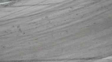 PLOVDIV, BULGARIA - HAZİRAN 08, 2019 - Bulgaristan 'ın Filibe kentinde doğaçlama bir pistte sürüş teknikleri ve stillerini gösteren sürücüler