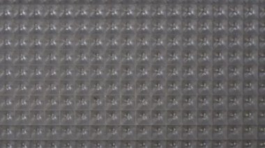 Kamera flaş yansıtıcısı ışık tarafından aydınlatıldı