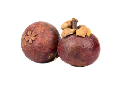 İki mangosten meyve