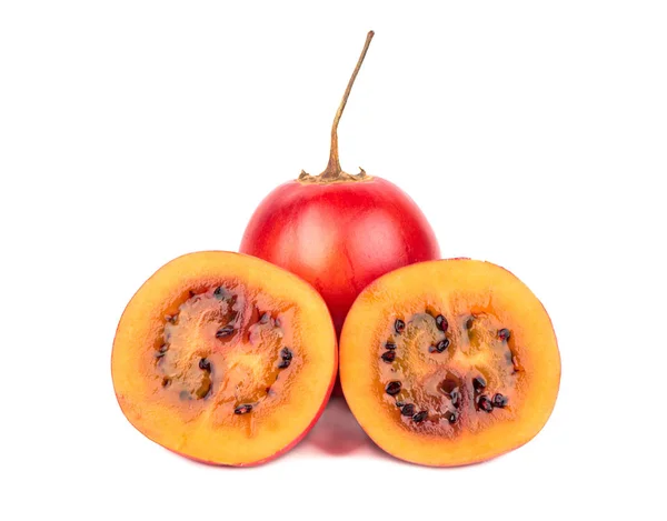 Tamarillo de frutas con la mitad — Foto de Stock