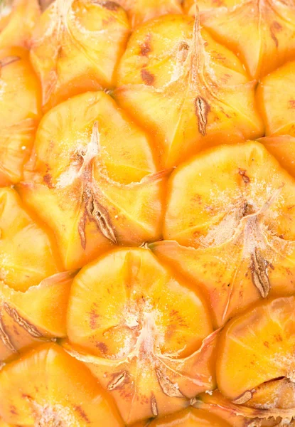 Żółty ananas skórką — Zdjęcie stockowe