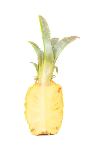 Mini Ananas in Scheiben schneiden — Stockfoto