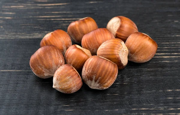 Lískové ořechy ve skořápce — Stock fotografie