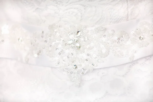 Cinturão Com Beading Casamento Vestido Branco Closeup — Fotografia de Stock