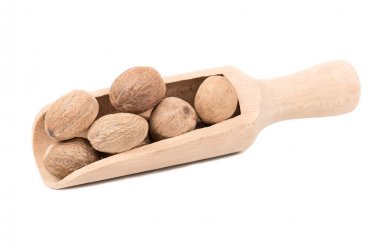 Kepçe içinde Hindistan cevizi