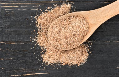 Kaşık Hindistan cevizi tozu