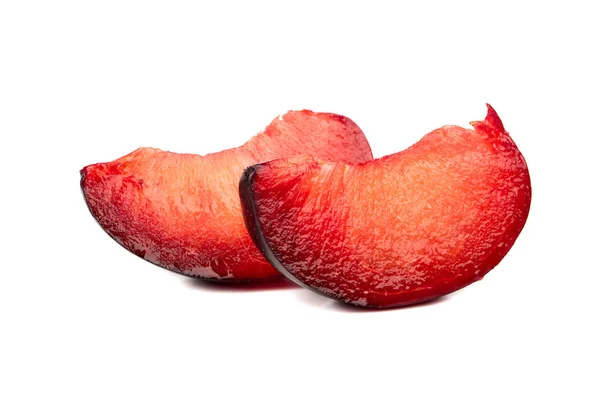 Two slices red plum — Stock Photo, Image