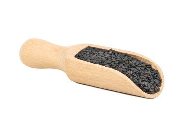 Kara susam kepçeyle