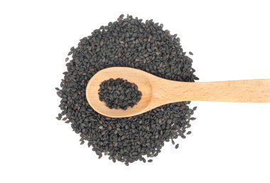 Kaşık içinde siyah susam