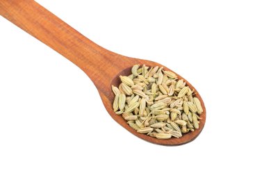 Kaşıkla kurutulmuş rezene