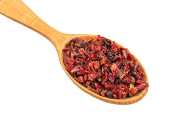 Kuru kırmızı biber kaşıkta.