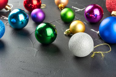 Renkli Noel topları