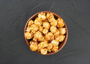 kase karamelli patlamış mısır