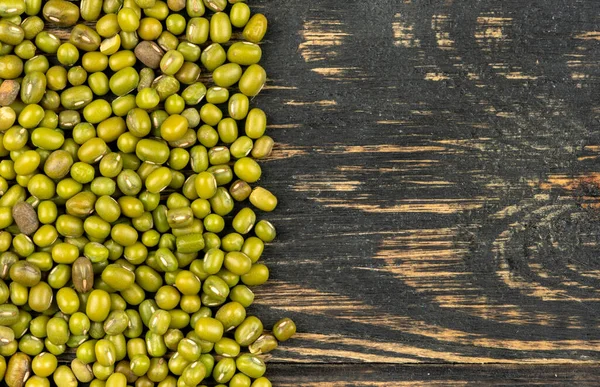 Scattered Green Mung Beans Dark Wooden Background Top View — Stock Photo, Image