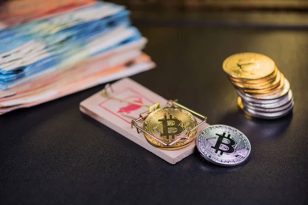 Fare kapanındaki bitcoin kavramı. Yatırım riskleri ve tehlikeleri
