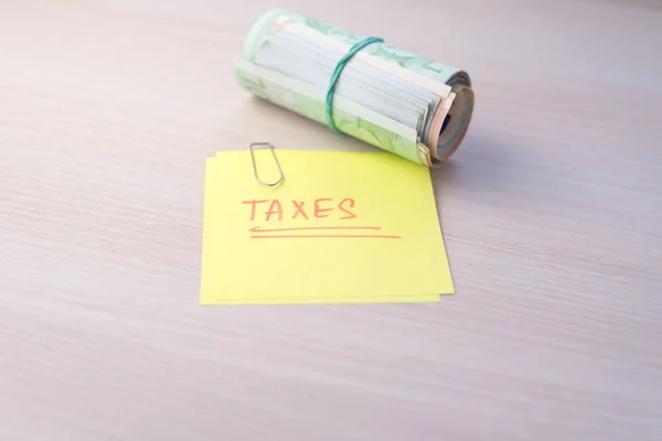 議題に書かれた税務上の日 — ストック写真