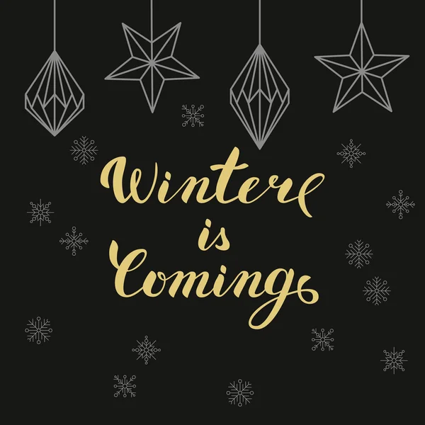 Lettrage doré L'hiver arrive avec des décorations de Noël et des flocons de neige sur noir — Image vectorielle