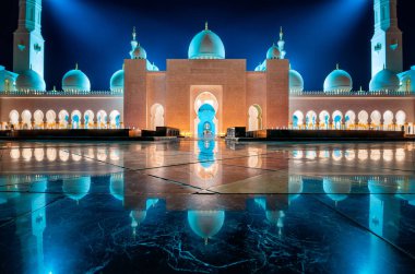 Sheikh Zayed Ulu Camii, Abu Dhabi, Birleşik Arap Emirlikleri, gece görünümü
