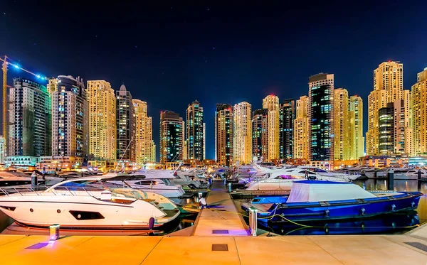 Colorful night dubai marina skyline, Dubai, United Arab Emirates — Stock Photo, Image