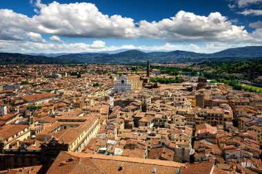 Floransa manzaraya Basilica di Santa Croce di Firenze, İtalya