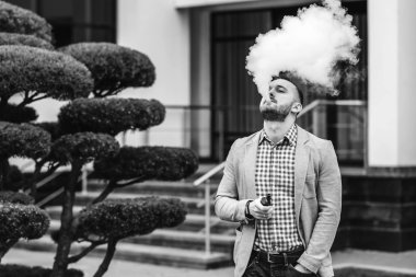 adam sigara elektronik sigara