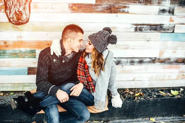 Young woman and man have fun in the park — Stock Photo, Image