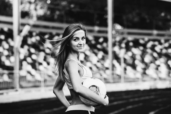 Séance d'entraînement fille sur le stade — Photo