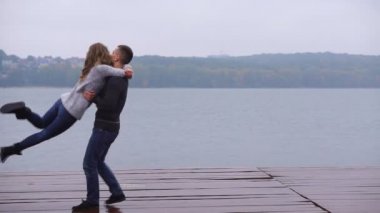 Çift aşk açık, ağır çekimde