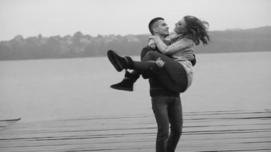 Çift aşk açık, ağır çekimde