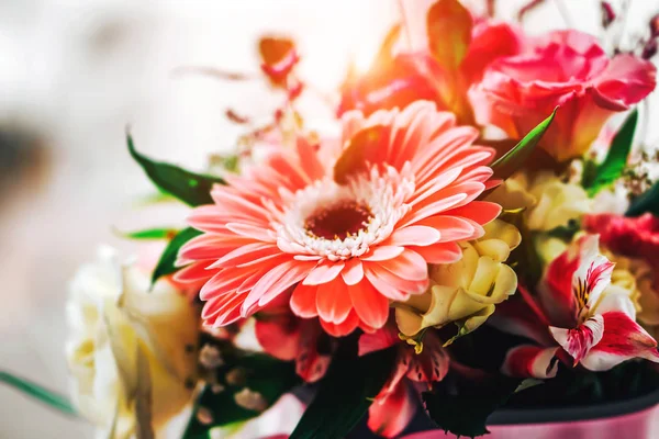 Bonito buquê de flores — Fotografia de Stock