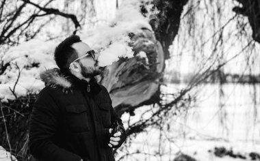 adam sigara elektronik sigara