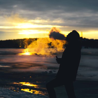 adam sigara elektronik sigara