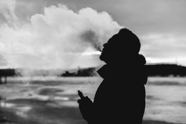 adam sigara elektronik sigara