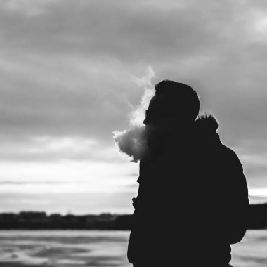 adam sigara elektronik sigara