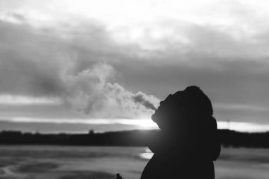 adam sigara elektronik sigara