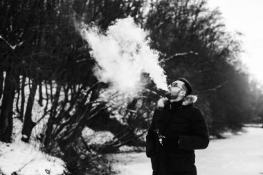 Sakal yasaktır adamla 