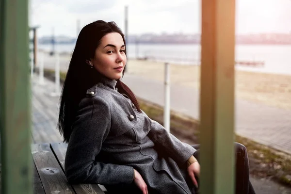 Woman relaxing in park — Stock Photo, Image