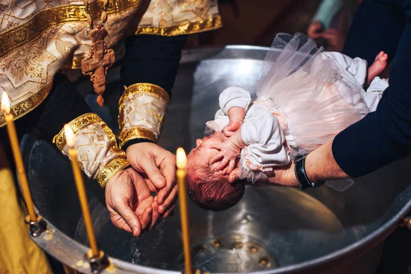 小さな赤ちゃんの洗礼式 — ストック写真