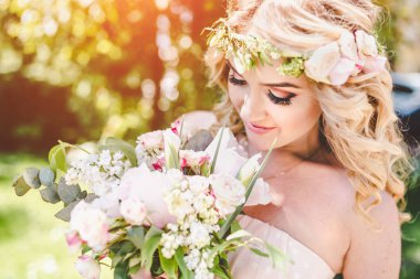 Gelin ve düğün buketi