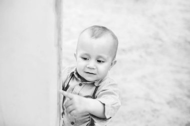 küçük şirin çocuk 