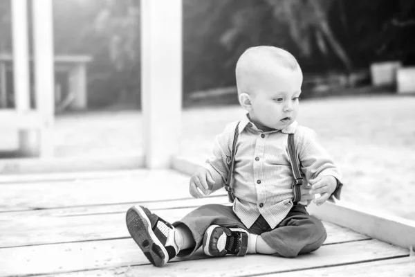 Weinig schattige jongen — Stockfoto