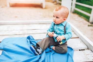 küçük şirin çocuk 