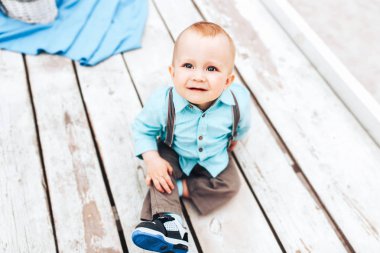 küçük şirin çocuk 