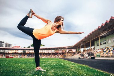 sevimli sportif kız 