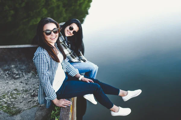 Pretty brunette girls — Stock Photo, Image