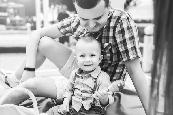 Père avec son petit fils — Photo