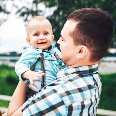 genç Baba ile oğlu