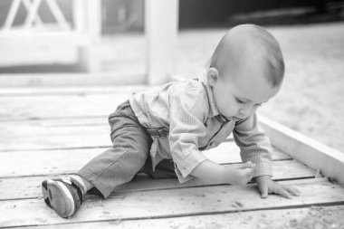 sevimli küçük çocuk parkı